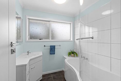 Photo of property in 6 Waltham Court, Cloverlea, Palmerston North, 4412