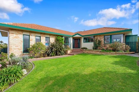 Photo of property in 122 Russley Drive, Mount Maunganui, 3116