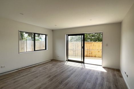 Photo of property in 30a Durham Street, Te Atatu Peninsula, Auckland, 0610