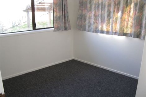 Photo of property in 1/51b Sunset Road, Totara Vale, Auckland, 0632