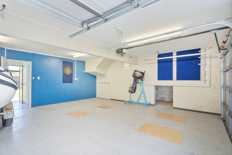 Photo of property in 2 Hamilton Crescent, Whitianga, 3510