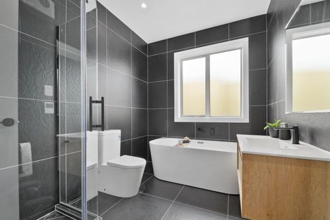 Photo of property in 17 Minerva Avenue, Helensville, 0800