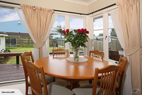Photo of property in 20 Edwards Avenue, Henderson, Auckland, 0610