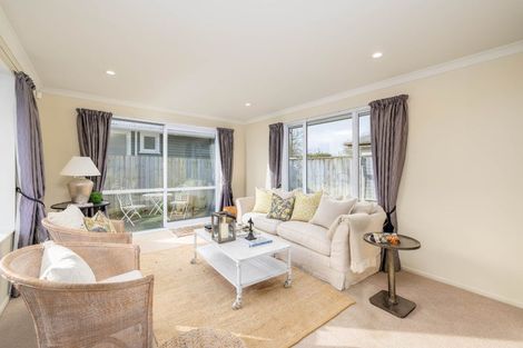 Photo of property in 44 Staveley Street, Avonhead, Christchurch, 8042