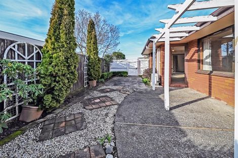 Photo of property in 22 Lake Terrace Road, Burwood, Christchurch, 8061