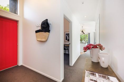 Photo of property in 16a Springdale Grove, Fitzherbert, Palmerston North, 4410