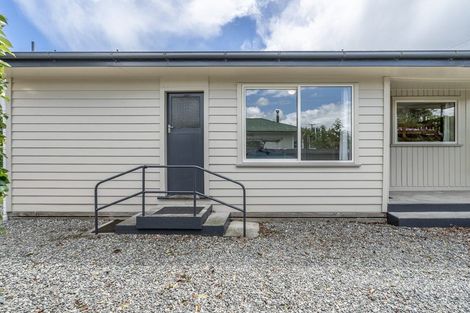 Photo of property in 42 Newburn Street, Waikaia, 9778