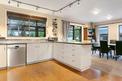 Photo of property in 12 Bowen Street, Cambridge, 3434