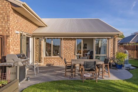 Photo of property in 16 Highwood Lane, Burnside, Christchurch, 8053