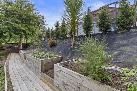 Photo of property in 112 Grand Drive, Orewa, 0931