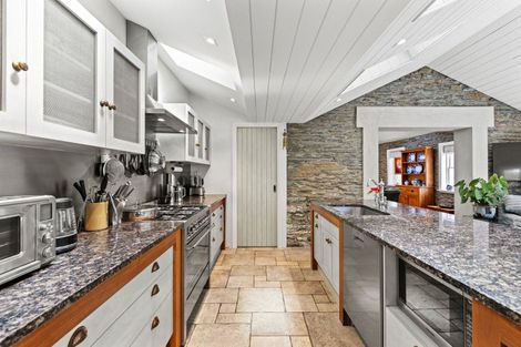 Photo of property in 21 Anglesea Street, Arrowtown, 9302