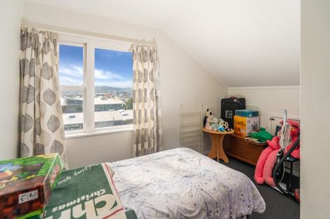 Photo of property in 87 Queens Drive, Lyall Bay, Wellington, 6022