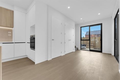 Photo of property in 14 Waimarie Drive, Karaka, 2578