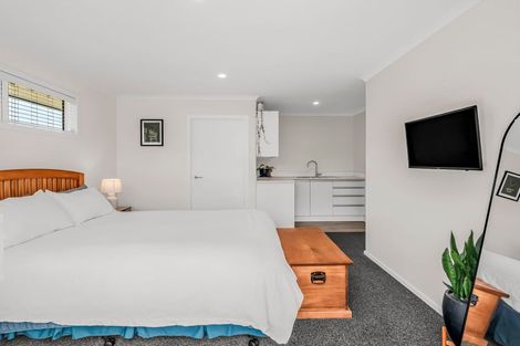 Photo of property in 33 Golf Vue Place, Castlecliff, Whanganui, 4501