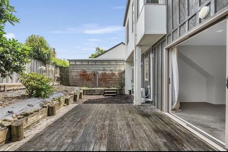 Photo of property in 50a Arawa Street, New Lynn, Auckland, 0600