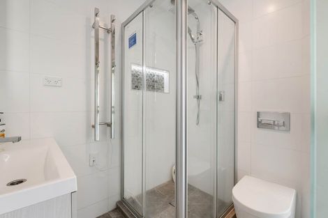 Photo of property in 6 Lancelot Road, Orewa, 0931