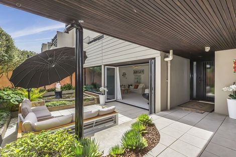 Photo of property in Highwic, 32u1 Hobson Street, Thorndon, Wellington, 6011