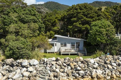 Photo of property in 49 Totara Avenue, Collingwood, 7073