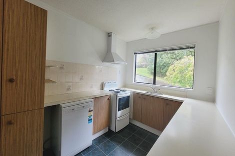 Photo of property in 1-2 Seagull Place, Whitby, Porirua, 5024