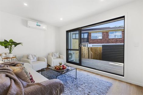 Photo of property in 1/5 Chevis Place, Pakuranga, Auckland, 2010