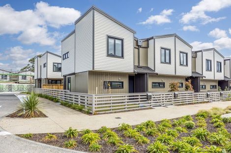 Photo of property in 1 Te Puketoka Lane, Mangere, 2022