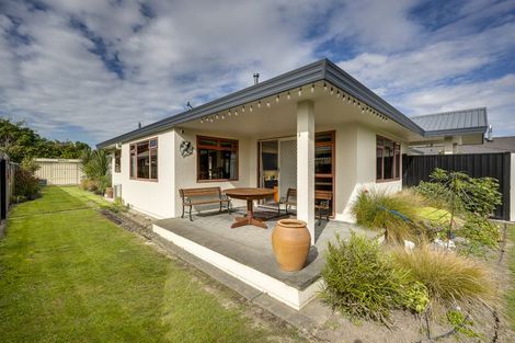Photo of property in 8 Gresham Place, Taradale, Napier, 4112