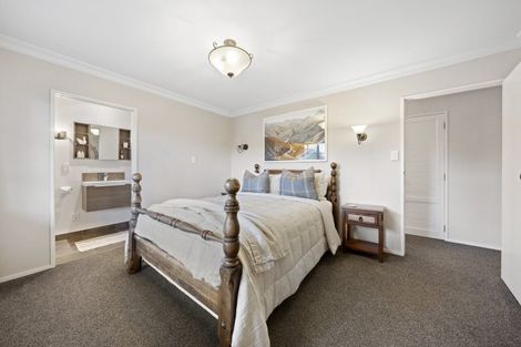 Photo of property in 11 Revell Court, Pukekohe, 2120