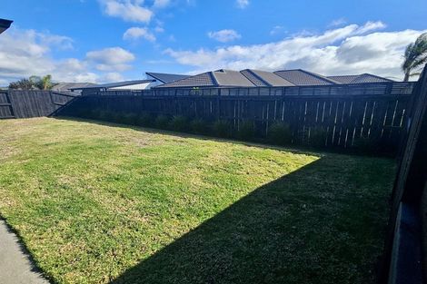 Photo of property in 15 Kotiate Street, Papamoa Beach, Papamoa, 3118