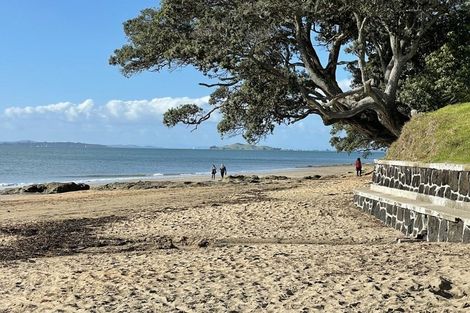 Photo of property in 23 Hanlon Crescent, Narrow Neck, Auckland, 0624