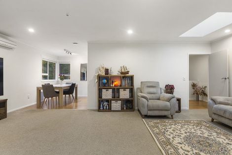 Photo of property in 10 Hobby Avenue, Birkdale, Auckland, 0626