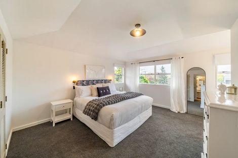 Photo of property in 18 Pempsey Street, Silverstream, Upper Hutt, 5019