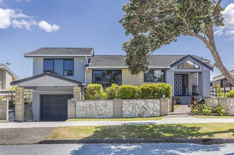 Photo of property in 35 Kaikoura Street, Maupuia, Wellington, 6022