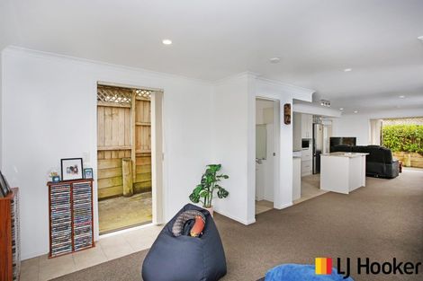 Photo of property in 12 Merlot Lane, Pukekohe, 2120