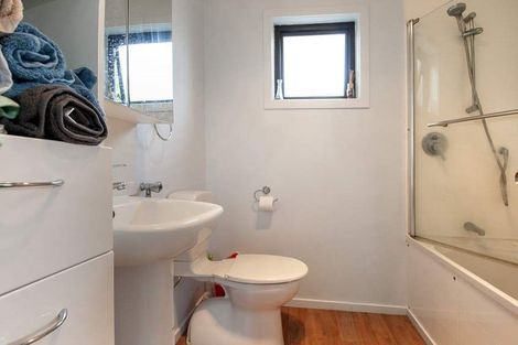 Photo of property in 21 Ranui Station Road, Ranui, Auckland, 0612