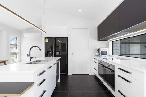 Photo of property in 38 Puhirake Crescent, Pyes Pa, Tauranga, 3112