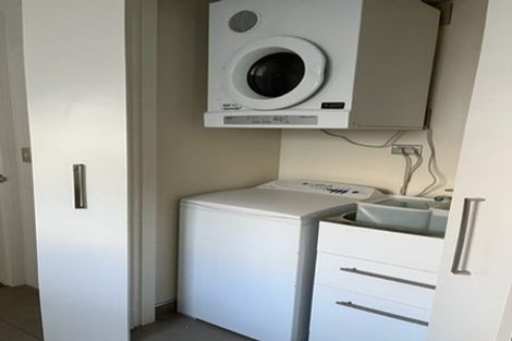 Photo of property in 130u2 Oriental Parade, Oriental Bay, Wellington, 6011