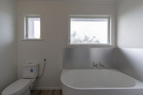 Photo of property in 22 Poaka Avenue, Dinsdale, Hamilton, 3204