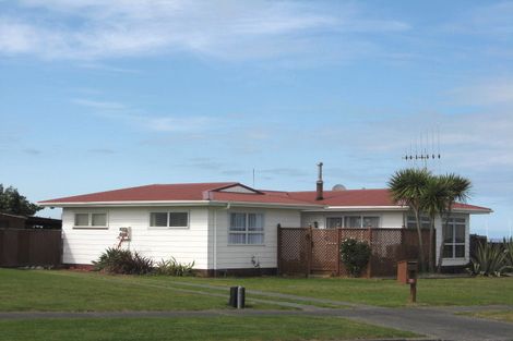 Photo of property in 55 Lee Street, Castlecliff, Whanganui, 4501