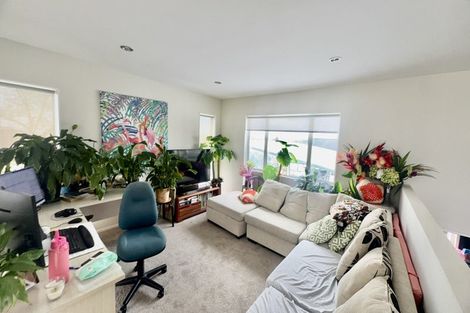 Photo of property in 240 Sturges Road, Henderson, Auckland, 0612