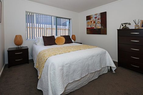 Photo of property in 2/22 Septimus Place, Henderson, Auckland, 0612