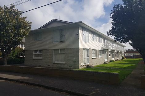 Photo of property in 4/10 Trevethick Grove, Woburn, Lower Hutt, 5010