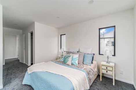 Photo of property in 718b Massey Road, Mangere, Auckland, 2022