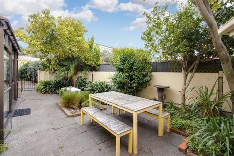 Photo of property in 3 Moana Place, Taradale, Napier, 4112