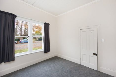 Photo of property in 8 Rolleston Street, Hokowhitu, Palmerston North, 4410