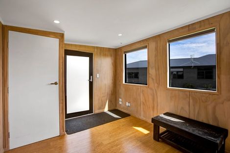 Photo of property in 135 Sealy Road, Omata, New Plymouth, 4374