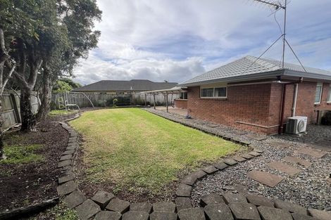 Photo of property in 12 Sheldon Place, Burswood, Auckland, 2013