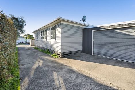 Photo of property in 12 Karaka Street, Merrilands, New Plymouth, 4312