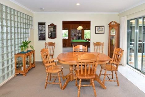 Photo of property in 5 Montcalm Close, Orewa, 0931