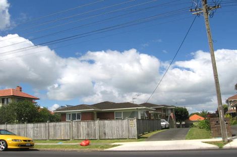 Photo of property in 2/44 East Coast Road, Milford, Auckland, 0620