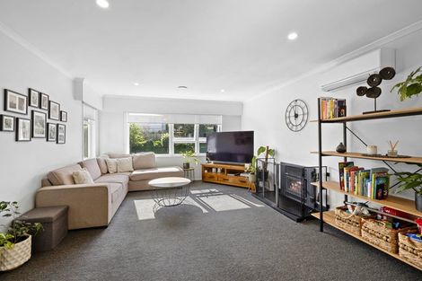 Photo of property in 16 Whakawhiti Street, Marfell, New Plymouth, 4310